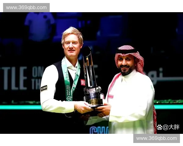 精彩决战落幕 足球比赛终局揭晓 谁能捧起最终的冠军奖杯